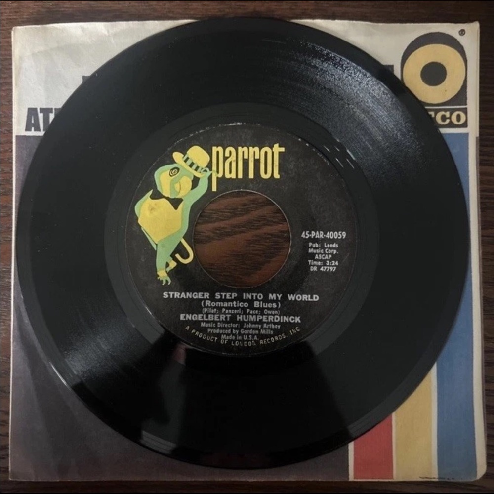 Engelbert Humperdinck WHEN THERE'S NO YOU / STRANGER STEP INTO MY 45 RPM Vinyl